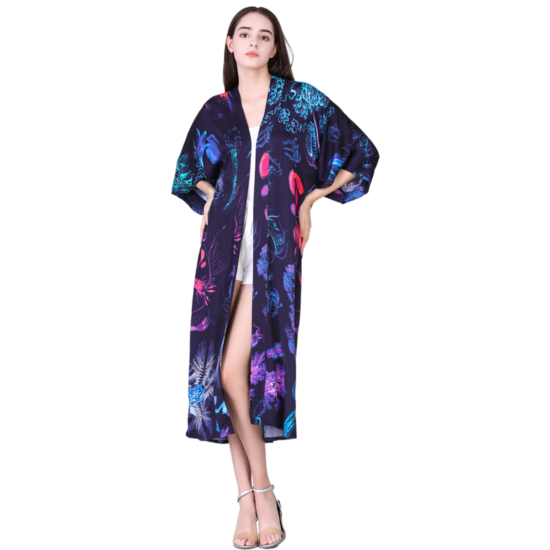 Benutzerdefinierte fotogedruckte Kimono weibliche Strickjacke Robe zum Verkauf