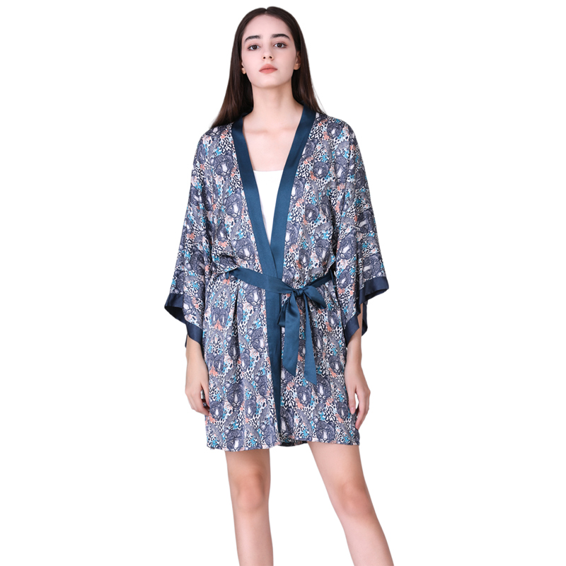 Maßgeschneiderte Seidenkimono-Robe zum Verkauf